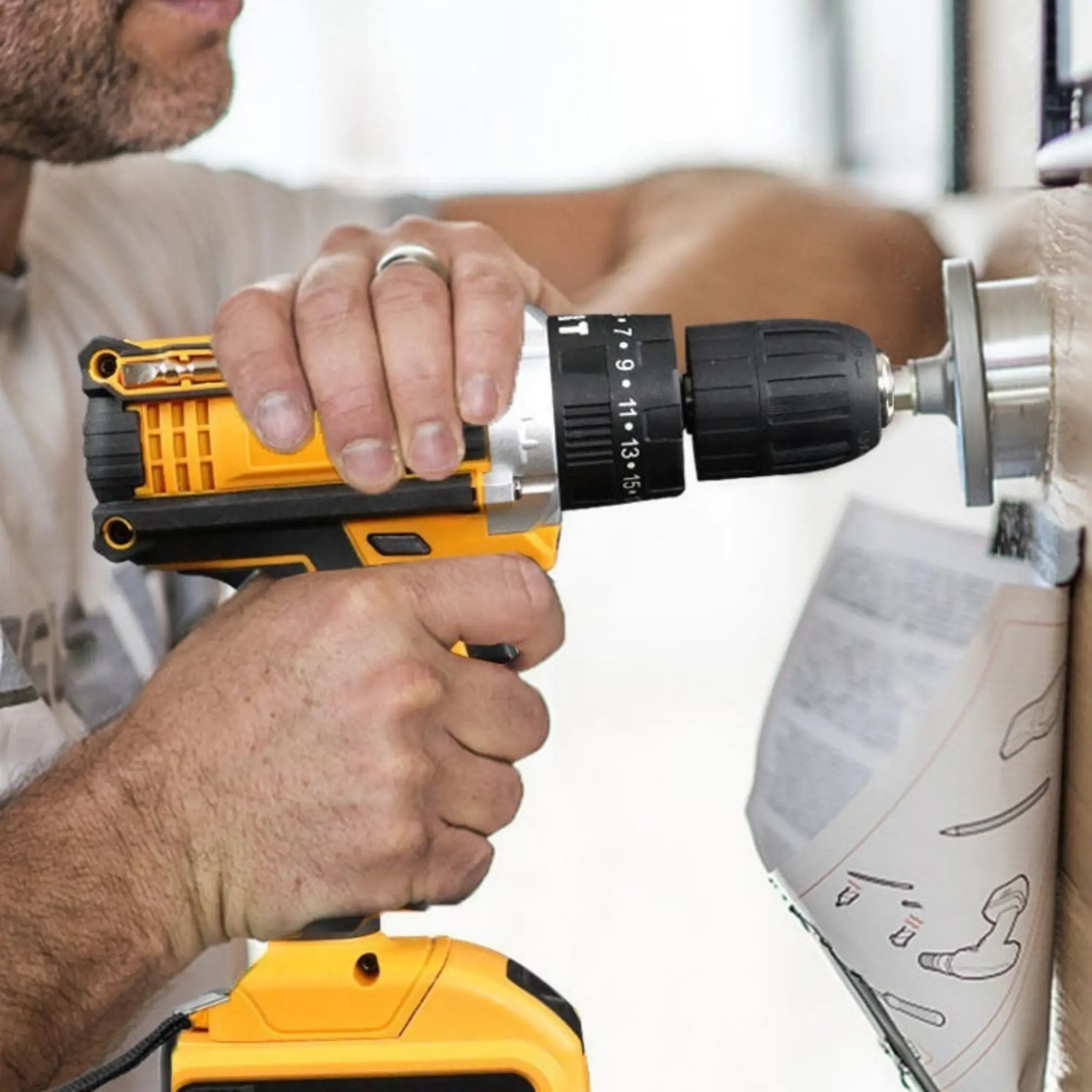 Perceuse Algorix 48V en action